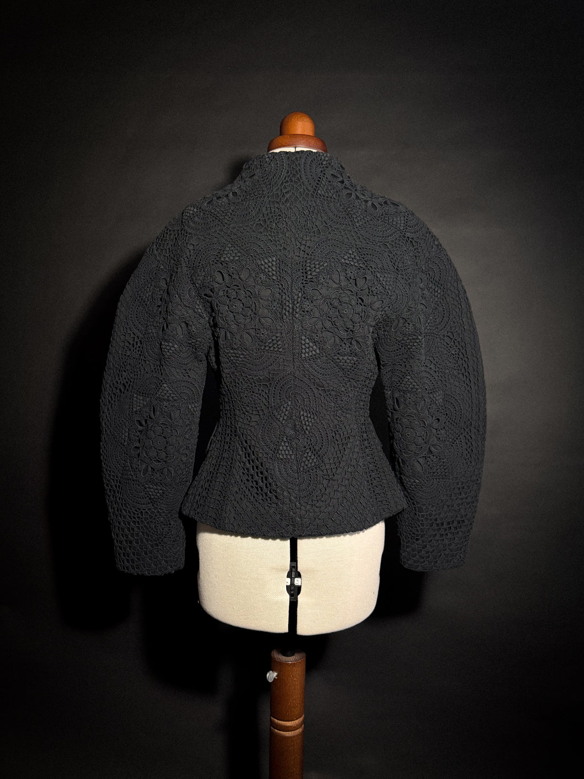 Sculpted lace blazer [Pre-Order]